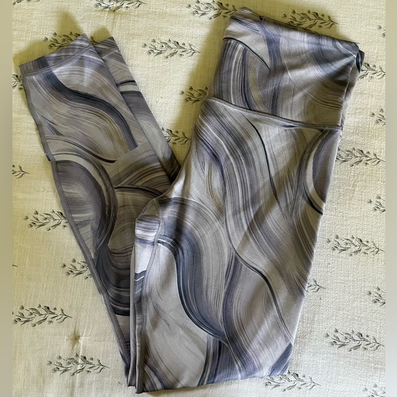 Athleta Elation Legging - Picture 3 of 6